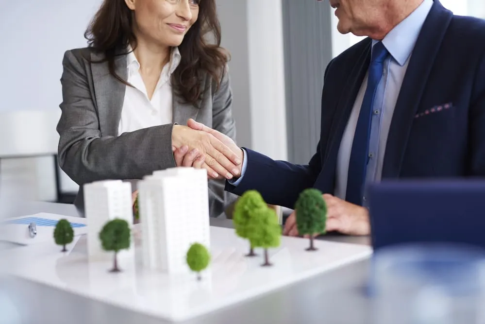 Продажба на недвижим имот от фирма - Продажба на имот - Генади Инвест
